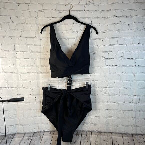 Women's Black 2 Piece Bathing Suit - Picture 1 of 8
